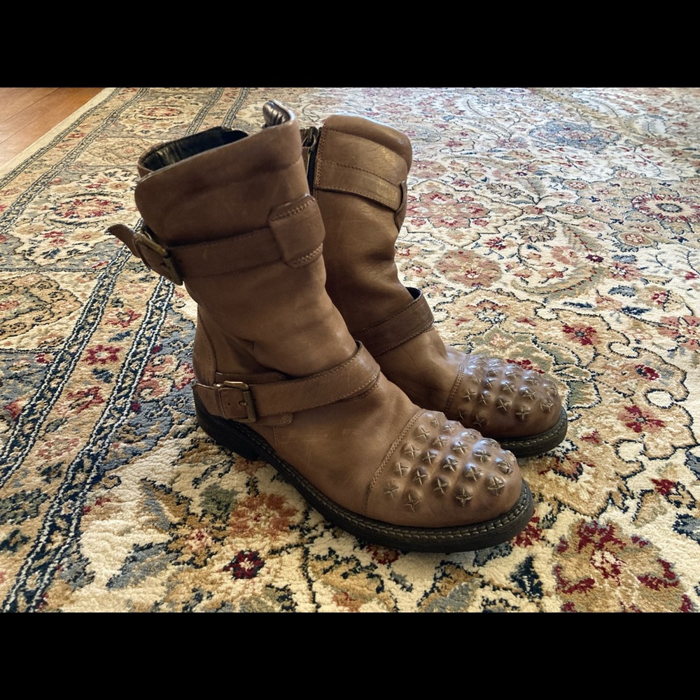 Latitude Femme Zip Up Boots